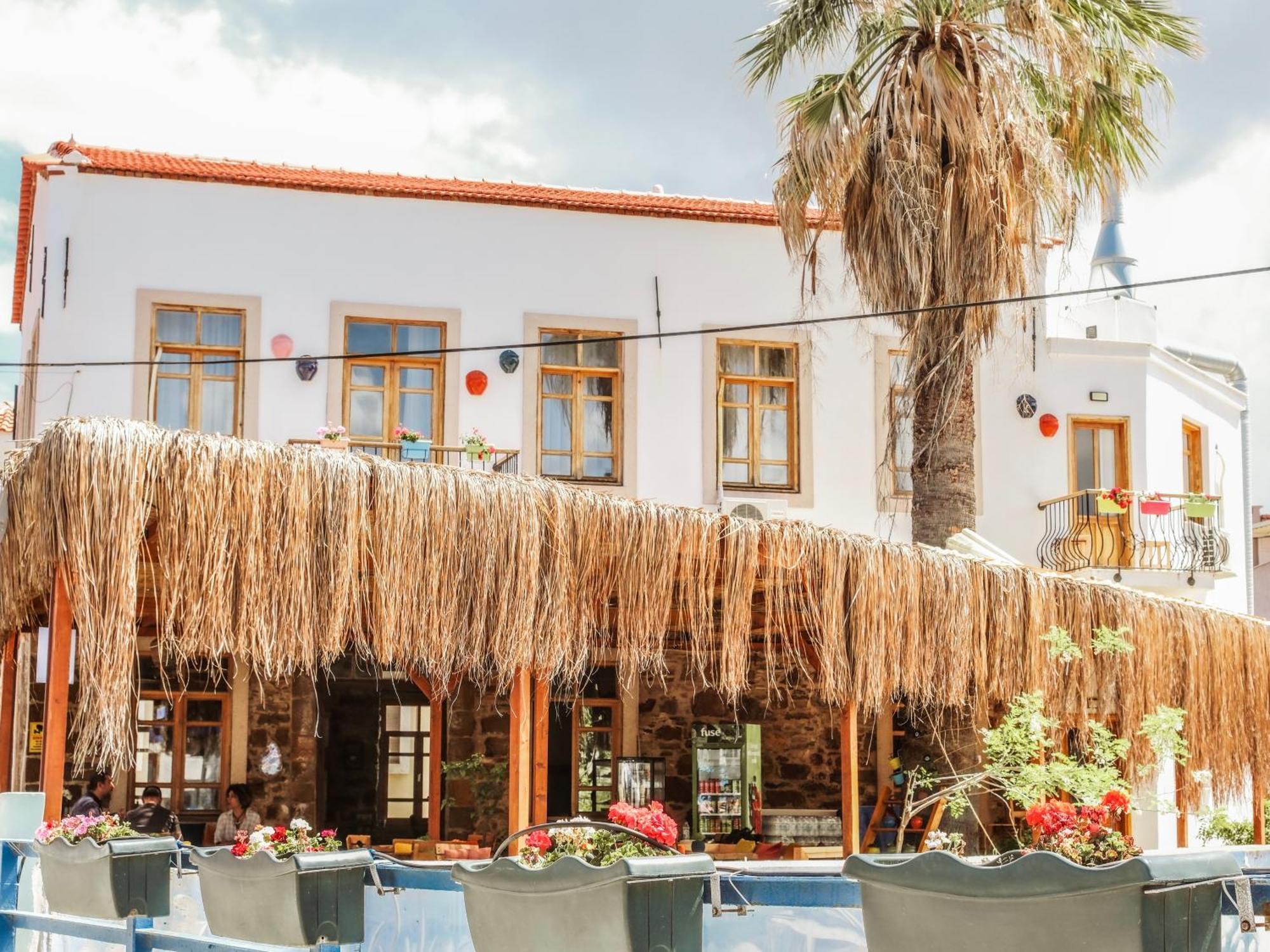 Cesme Puerhayal Pansiyon Bagian luar foto